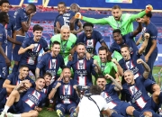 米兰百家乐-法国队实力夺取冠军奖杯