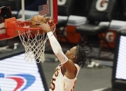 米兰体育app-快船击败公牛取得七连胜