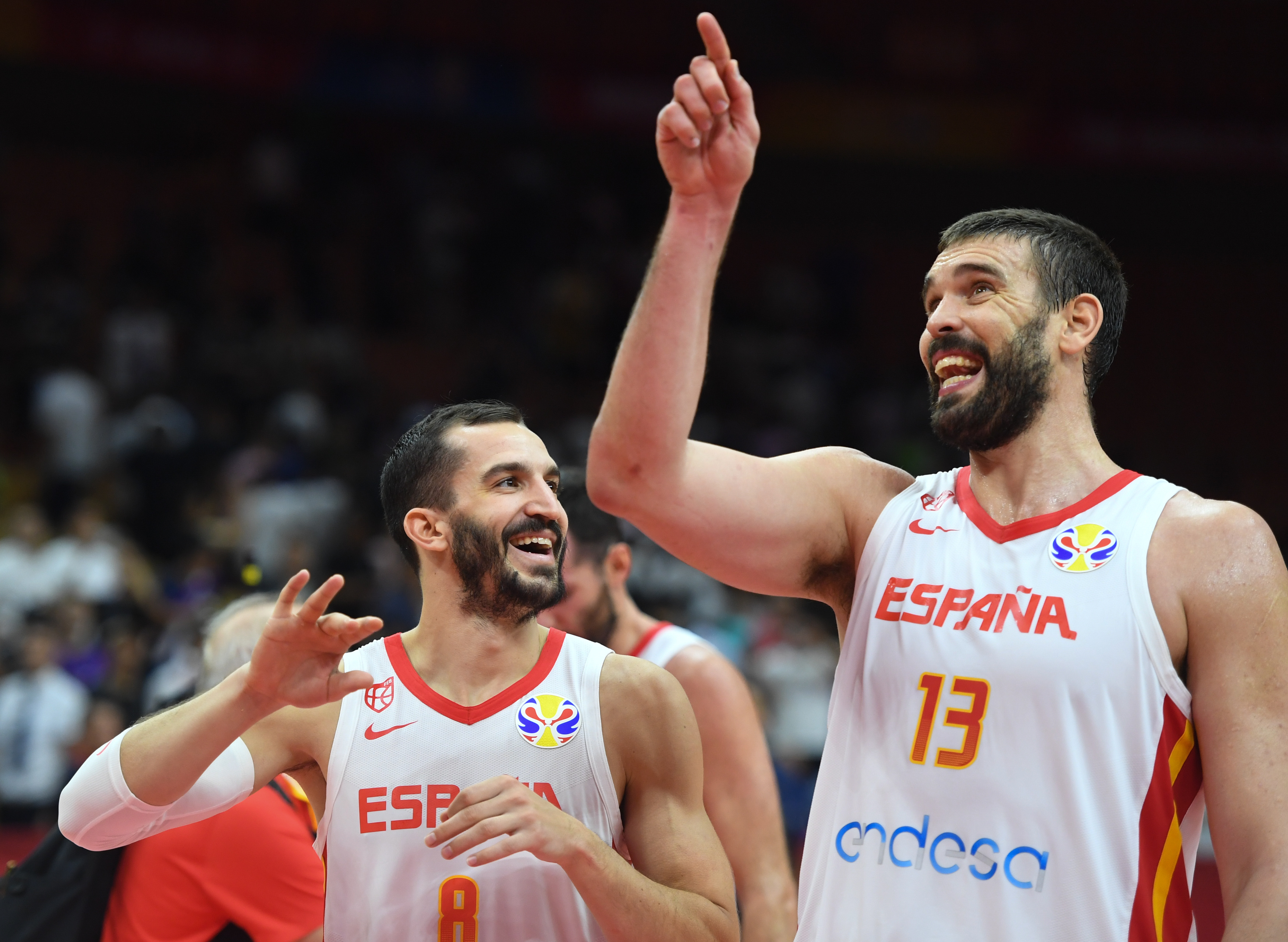 意大利篮球赛举办精彩，气氛热烈