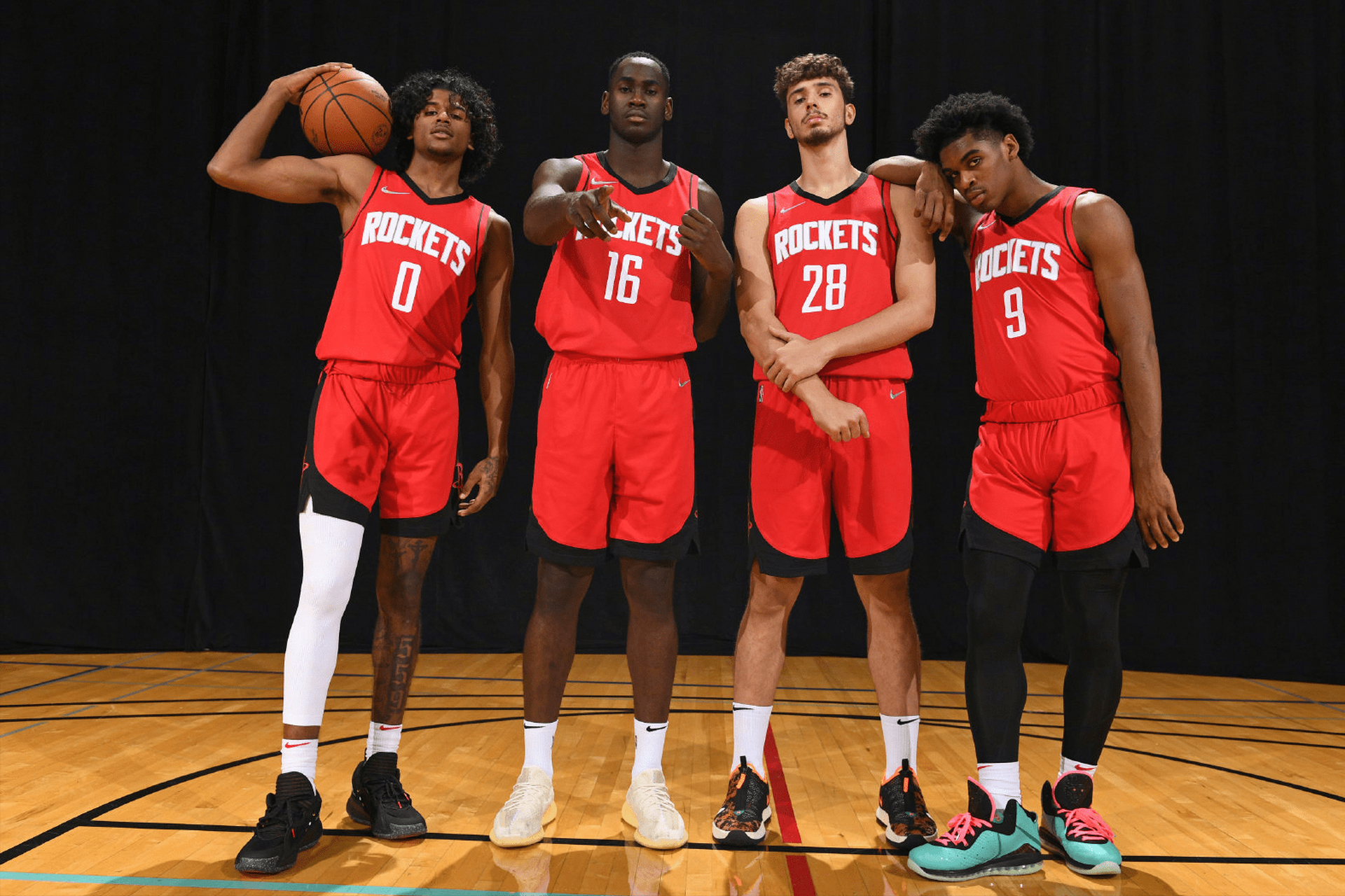 篮网主场横扫火箭，取得完美胜利