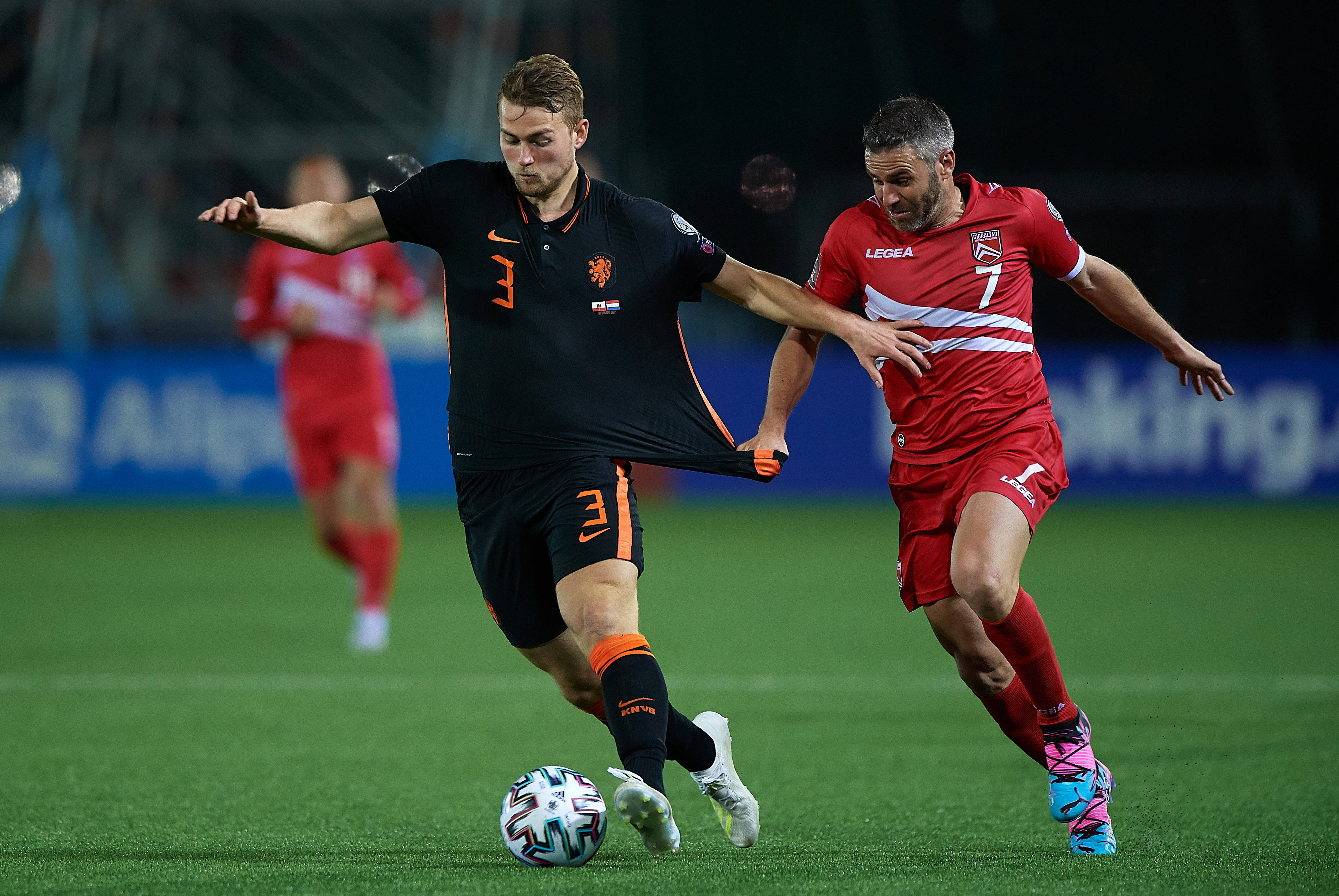 荷兰队在欧国联比赛中夺得胜利,晋级四强 荷兰队在欧国联比赛中夺得胜利,晋级四强