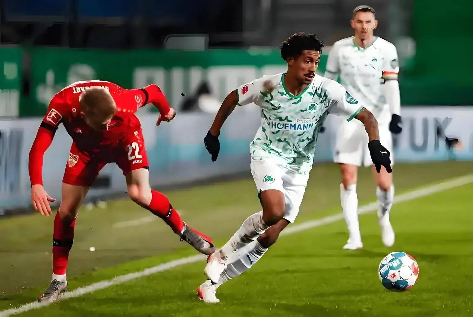 沙尔克遭遇失利,客场表现不佳的简单介绍 沙尔克遭遇失利,客场表现不佳的简单介绍