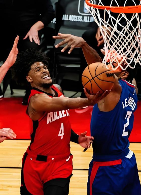 火箭主场击败快船,重回胜利轨道 火箭主场击败快船,重回胜利轨道