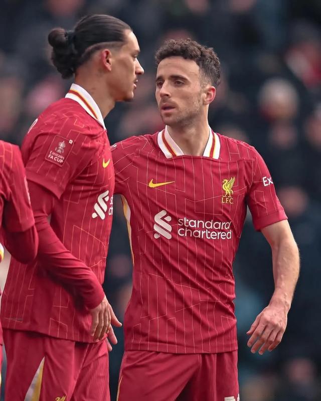 利物浦队成功晋级欧洲足球四强 利物浦队成功晋级欧洲足球四强