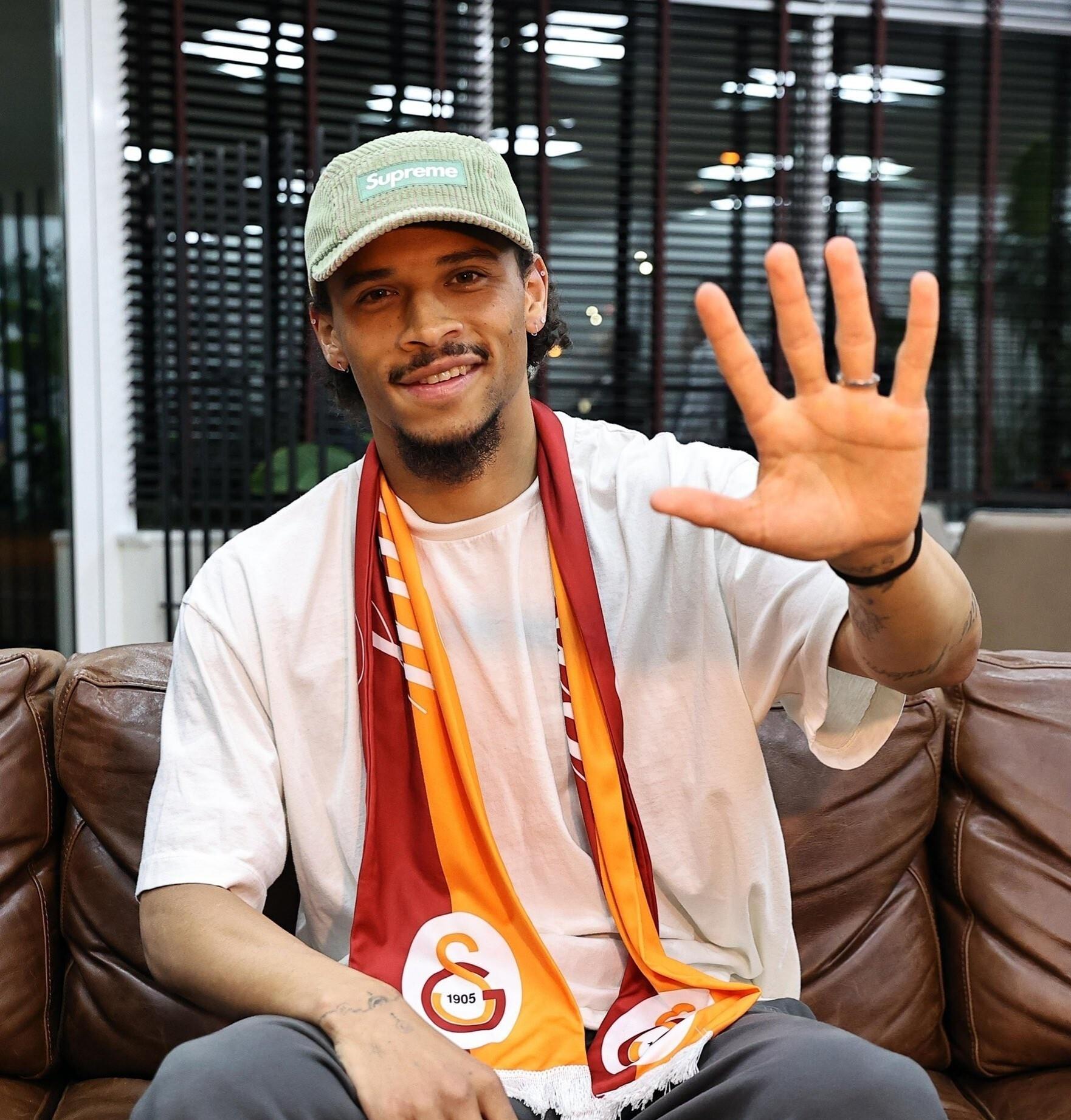 意甲球队热刺意欲揽下著名中场球员 意甲球队热刺意欲揽下著名中场球员