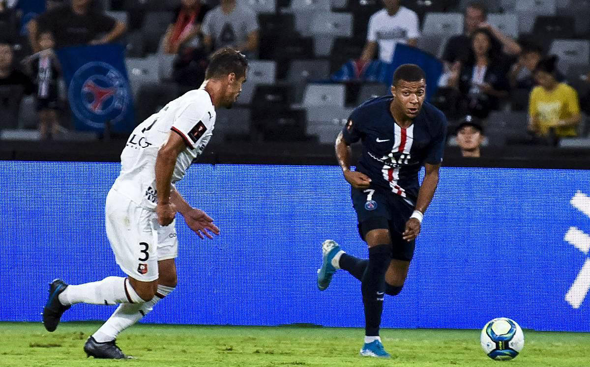 包含巴黎圣日耳曼迎战尼姆赌上一场胜利的词条