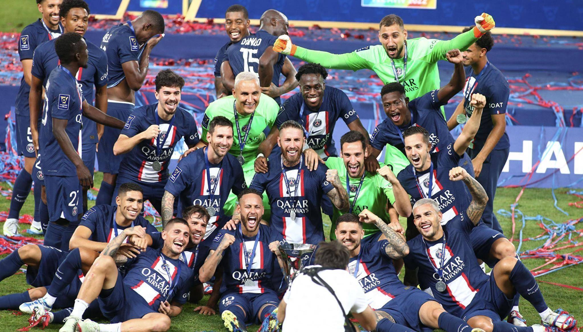 法国队实力夺取冠军奖杯 法国队实力夺取冠军奖杯