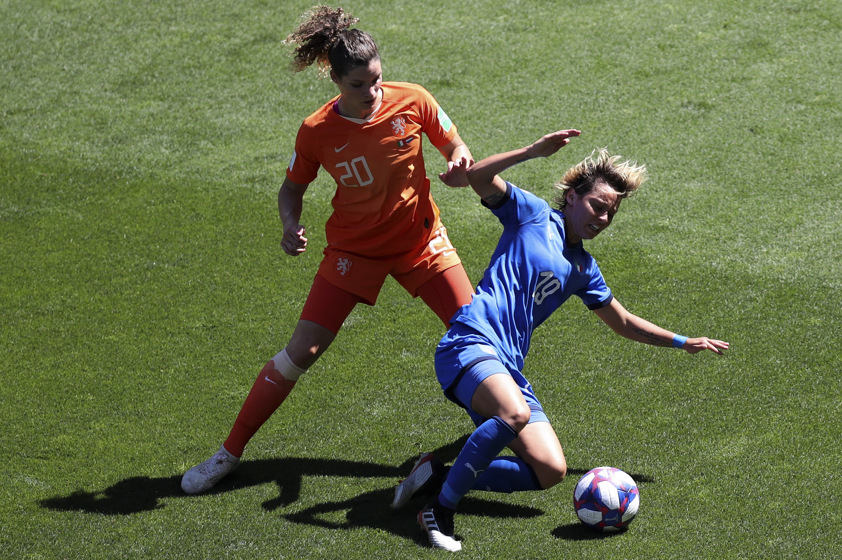 关于瓦朗谢纳迎战巴黎,实力对比悬殊的信息 关于瓦朗谢纳迎战巴黎,实力对比悬殊的信息