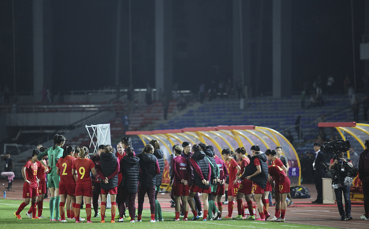 亚特兰大队员豪取胜利，进一步稳固领先的简单介绍