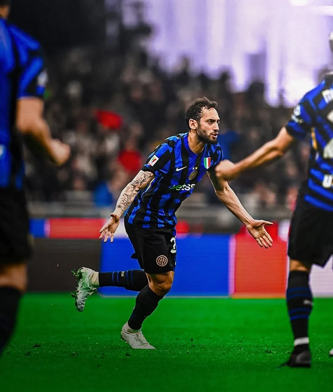 AC米兰中场策划战术,强势回归冠军赛场 AC米兰中场策划战术,强势回归冠军赛场