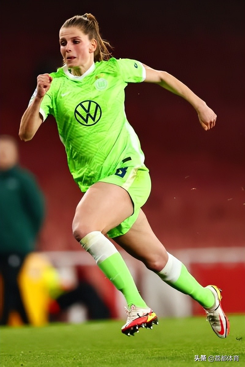 包含运动精神闪耀,女足运动员比赛劲头十足的词条 包含运动精神闪耀,女足运动员比赛劲头十足的词条