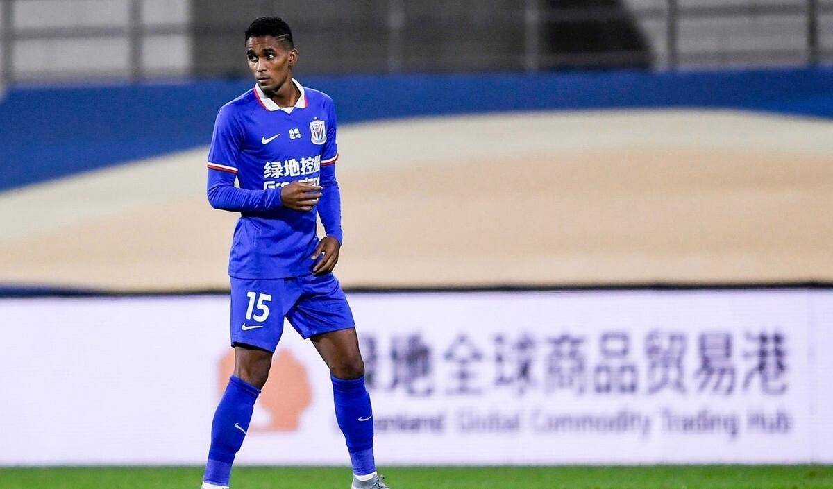 上海绿地申花取得连胜,士气高昂向前迈进 上海绿地申花取得连胜,士气高昂向前迈进