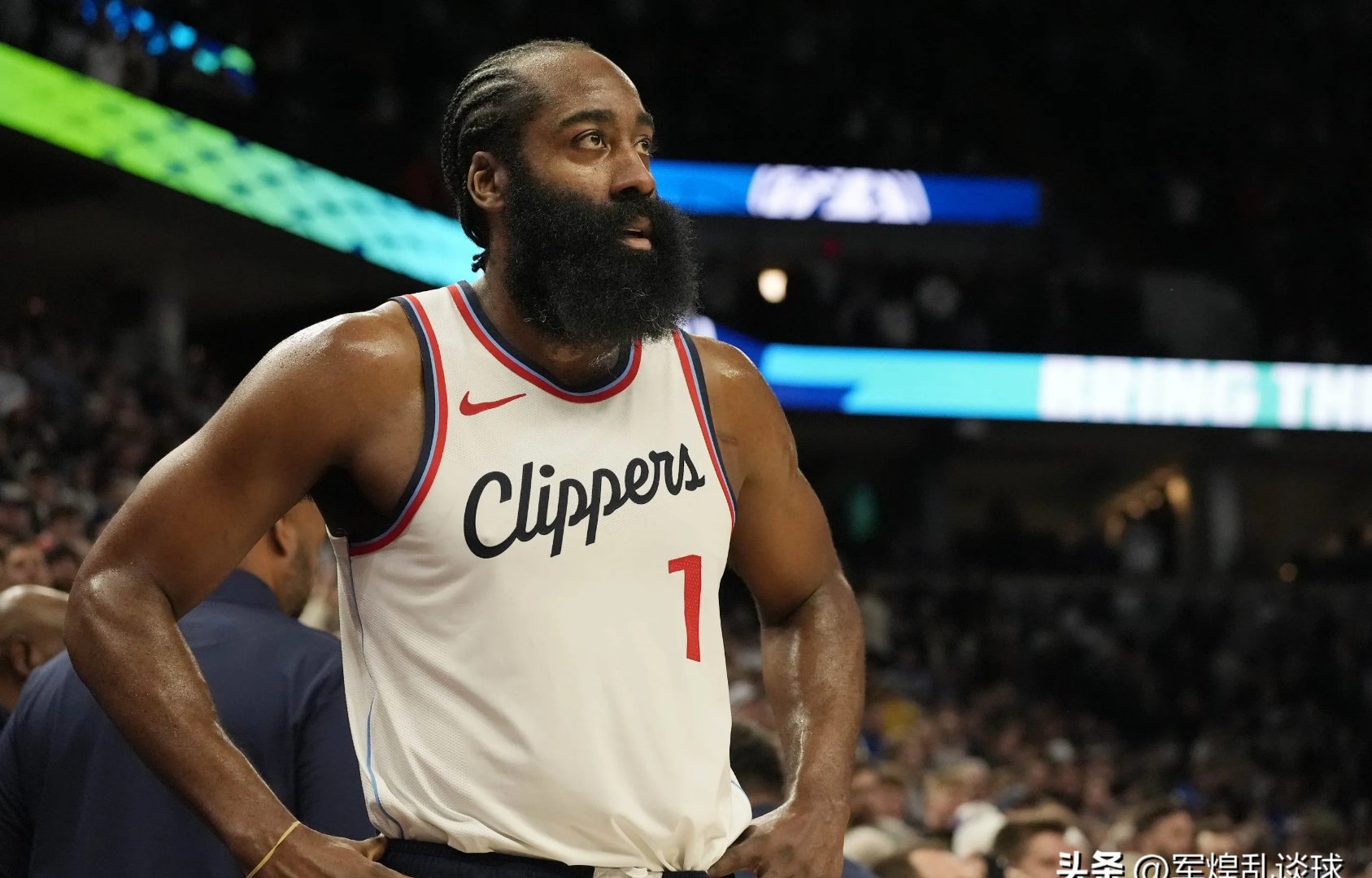 火箭大胜鹈鹕，哈登砍下28分被誉为本赛季最佳表现