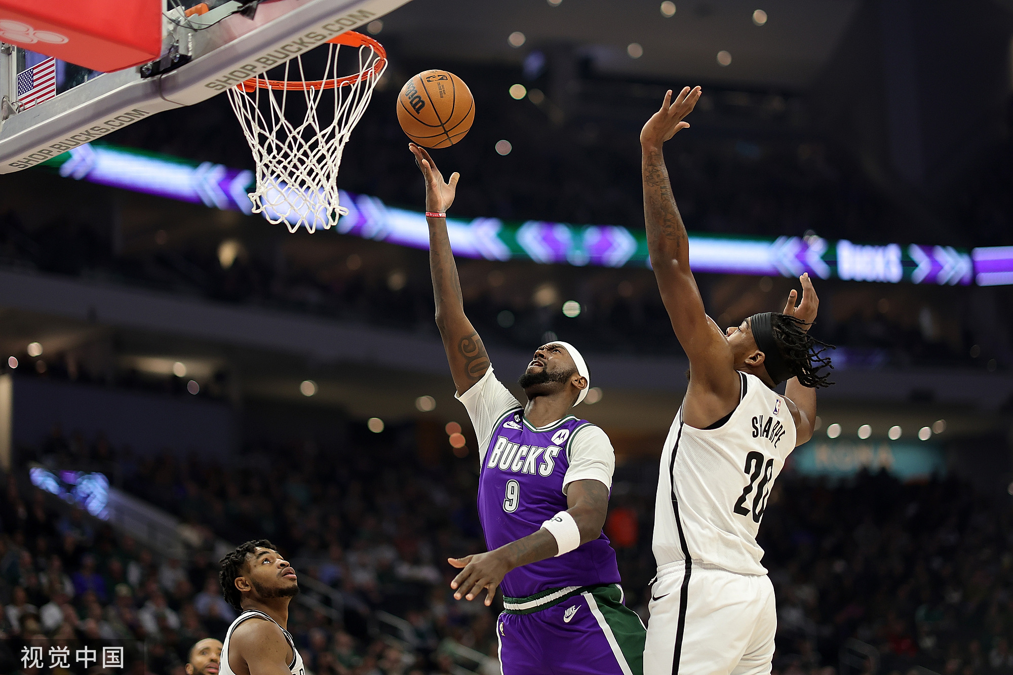 雄鹿击败篮网,继续保持不败 雄鹿击败篮网,继续保持不败