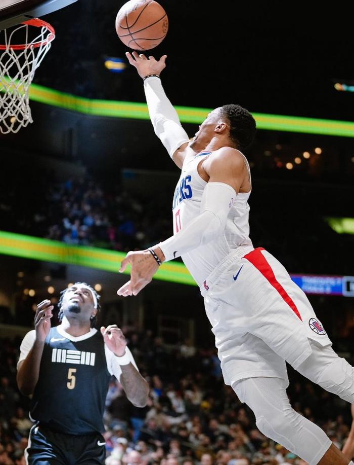 关于快船绝杀灰熊,保持不败气焰的信息 关于快船绝杀灰熊,保持不败气焰的信息