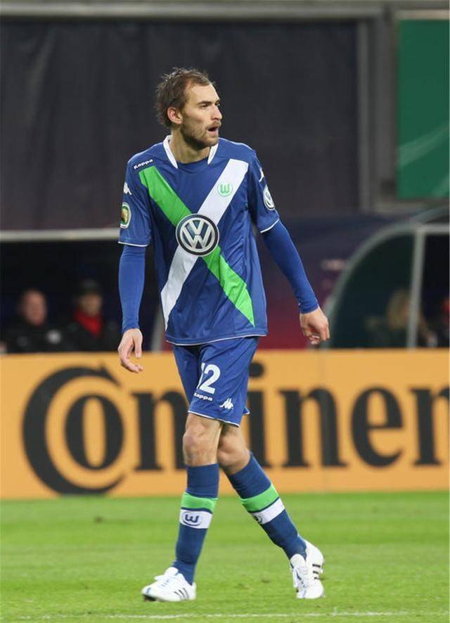 沃尔夫斯堡稳步前行，巩固德甲积分榜上的位置