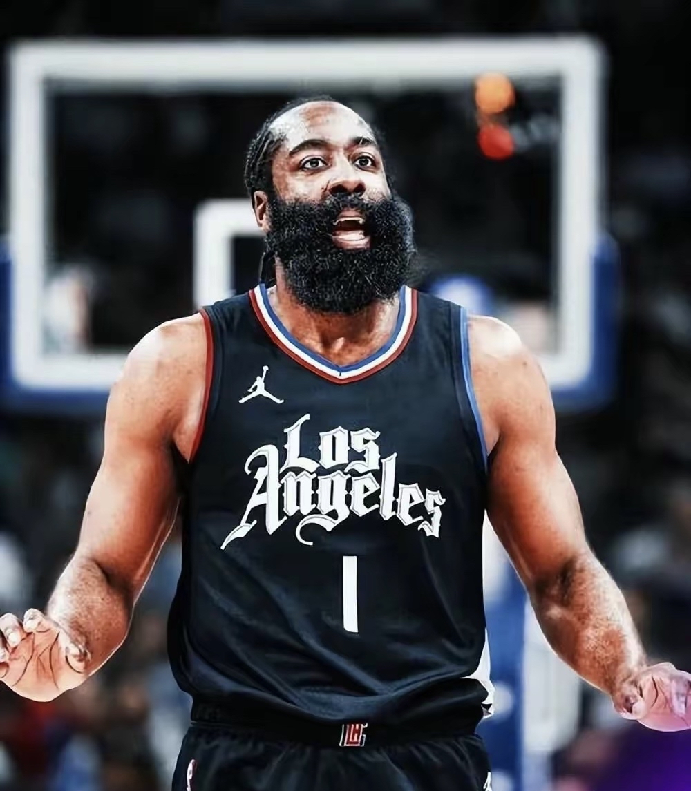 包含哈登砍下三双，火箭轻取鹈鹕的词条