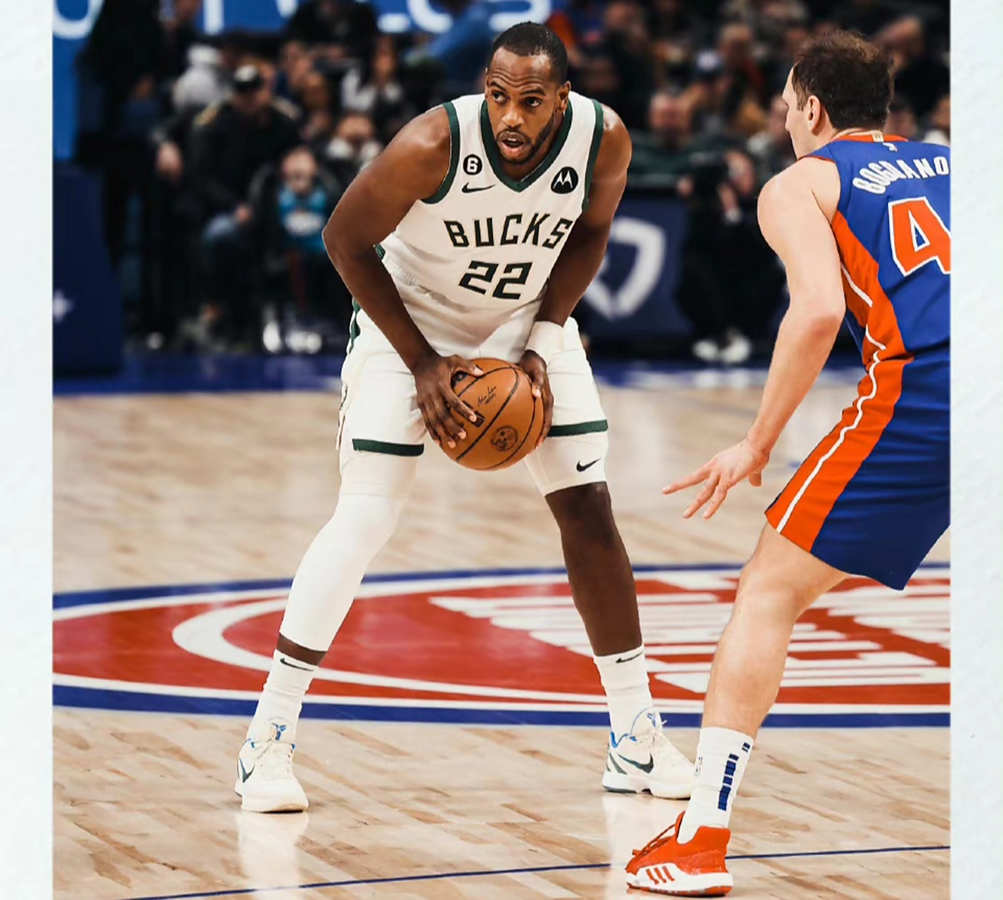 雄鹿大胜活塞,保持不败纪录 雄鹿大胜活塞,保持不败纪录